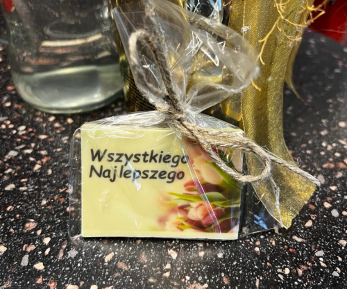 mini czekoladka wszystkiego najlepszego.png