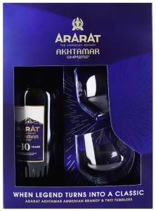 Brandy Ararat 10 yo Akhtmar ze szklankami 0,7L / 40%