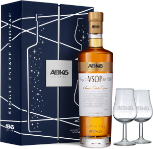 KONIAK ABK6 VSOP SINGLE ESTATE 0,7L / 40% + 2 KIELISZKI