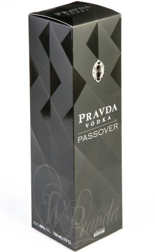 WÓDKA PRAVDA PASSOVER W KARTONIKU.jpg
