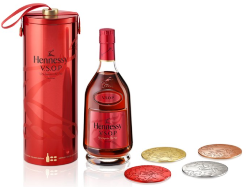 KONIAK HENNESSY VSOP HOLIDAYS 2022 + PODKŁADKI.png