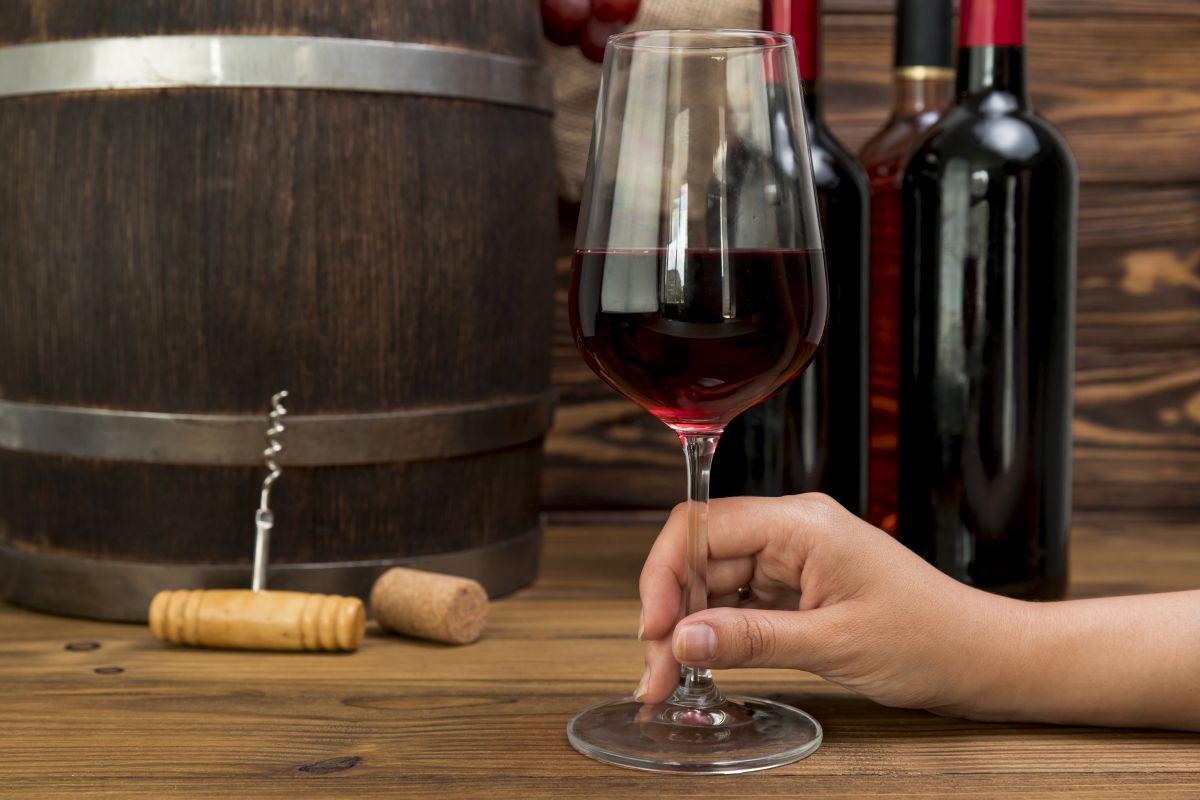 Porto i sherry – czym się różnią i kiedy które wybrać?