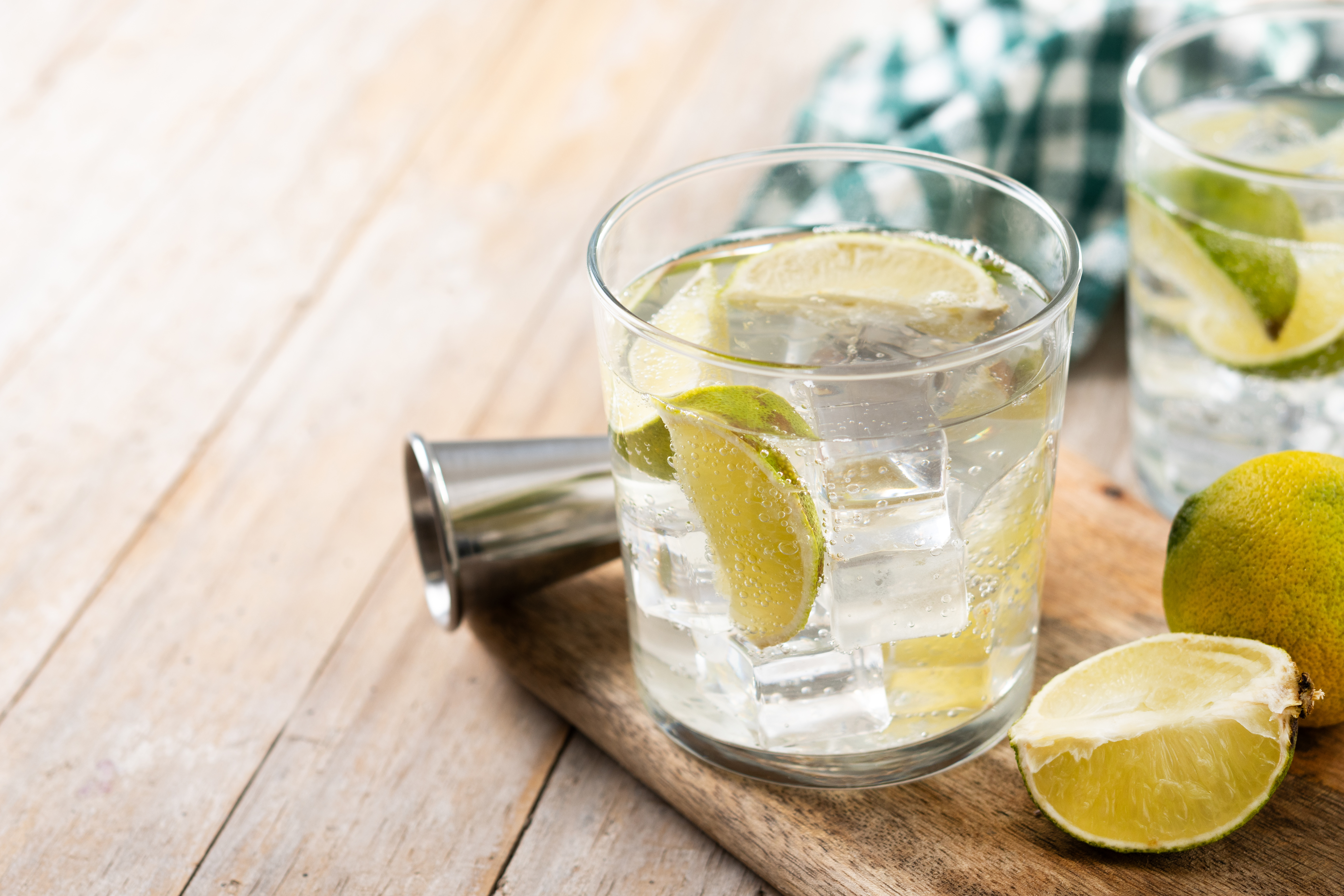Gin – od klasycznego London Dry po rzemieślniczy z polskich destylarni