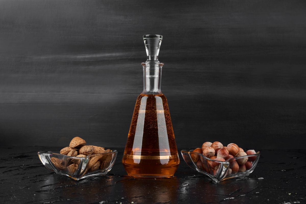 Likiery, które warto mieć w barku – od Amaretto po Chartreuse