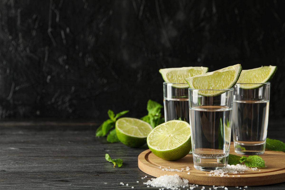 Tequila i mezcal – czym się różnią i dlaczego warto je poznać?